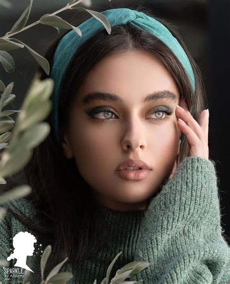 Brunette Beauty Beautiful Women Pictures Latest Tech Gadgets Normal Makeup Iranian Girl