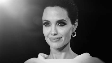 Angelina Jolie 2018 Monochrome Wallpapers Hd Wallpapers Girls