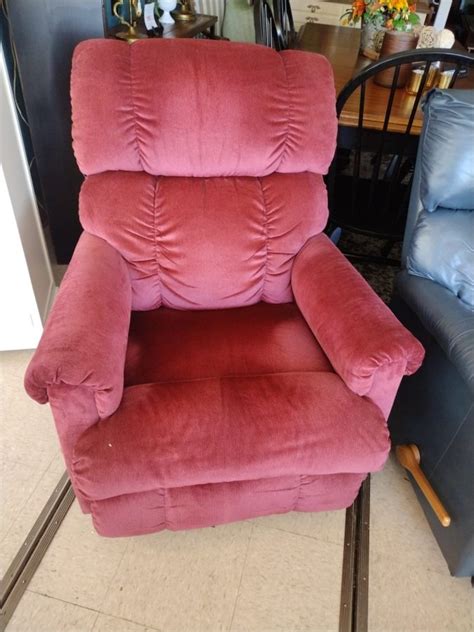 Cranberry Color Lazboy Recliner Roth And Brader Furniture