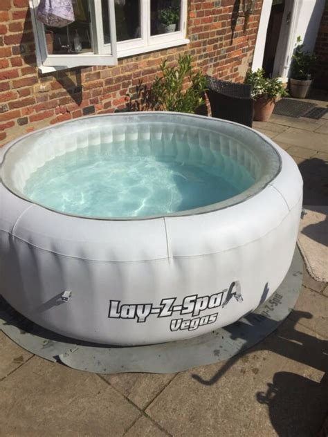 Lay Z Spa Vegas Hot Tub Airjet Massage Inflatable Heating System