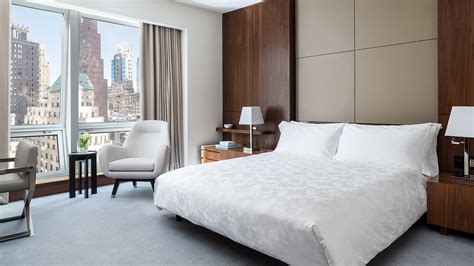 Manhattan Luxury 5 Star Deluxe Hotel Room The Langham New York