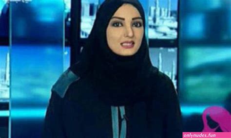 braless arabian milf in hijab only nudes pics
