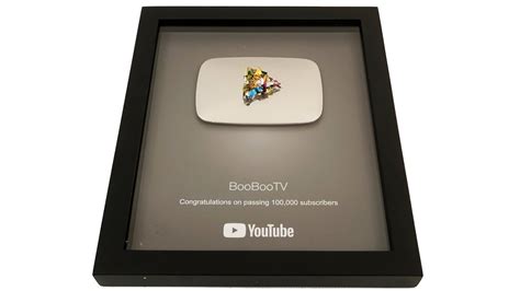 This is the ultimate page for youtube play buttons in 2021! 2018 NEW YOUTUBE SILVER PLAY BUTTON - YouTube