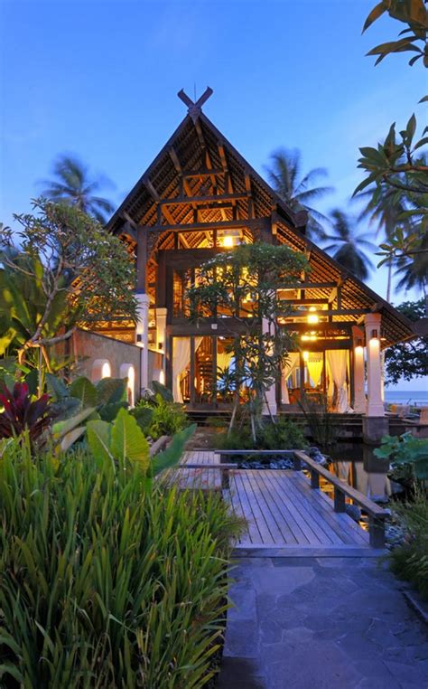Secluded And Lavish Jasri Beach Villas In Bali 4