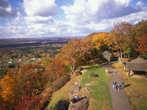 Mt Sugarloaf Offers Sweet Hiking In South Deerfield Mass The Cheap