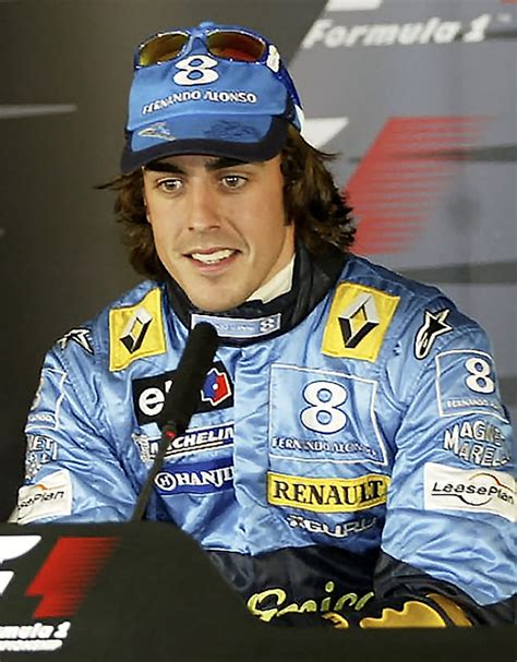 Entra en su mundo y descubre todo lo que necesitas saber del dos veces campeón del mundial de pilotos de fórmula 1 y campeón del mundo de resistencia. 2004 Fernando Alonso Mild Seven Renault F1 Display suit ...