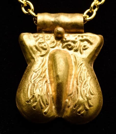 Ancient Roman Gold Fertility Pendant Catawiki