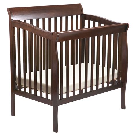 The unit accompanies a few extras that will make your parenting experience much better. Mini Crib Mattress Size - Decor Ideas