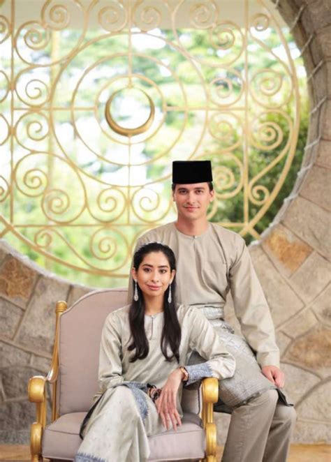 malaysia first official photos of johor princess and husband to be unveiled hype malaysia