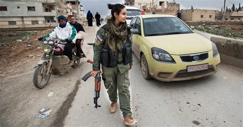 christian women fighting isis syria sebastian backhaus