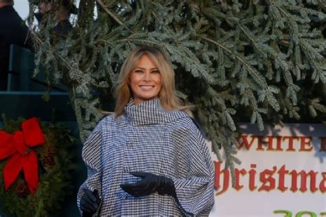 Melania Trump Sambut Pohon Natal Di Gedung Putih Satu Harapan