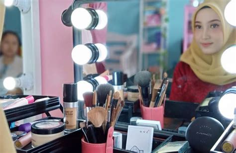 Rekomendasi Tempat Kursus Make Up Artis Mua Pengantin Wisuda Di Jogja Murah Dan Bersertifikat