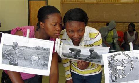 Saha South African History Archive Looking At The Mogopa Photographs