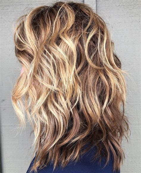 Inspirations Shoulder Length Wavy Layered Hairstyles With Highlights