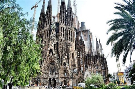 Beautiful Or Grotesque Stumbling Upon Gaudi In Barcelona Gaudi