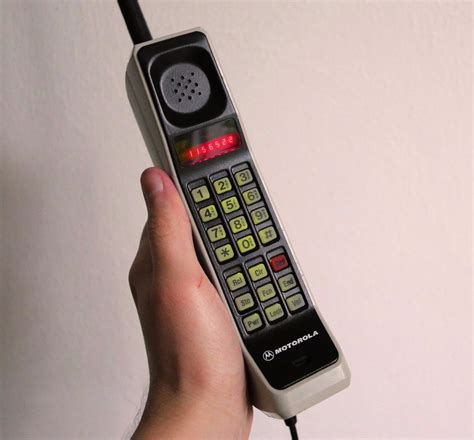 Motorola Dynatac 8000x Vintage Cell Brick Mobile Phone Rare Retro