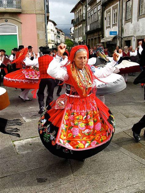 Minho Folklora 2 Traditional Dresses Portuguese Culture Portugal