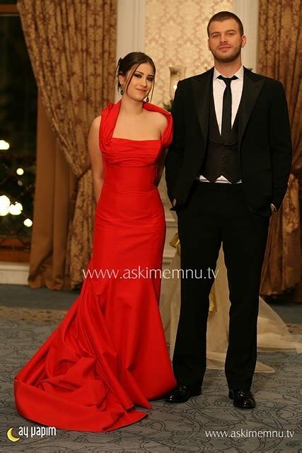 hazal kaya and kivanc tatlitug Kivanç Tatlitug Hazal Kaya Photo