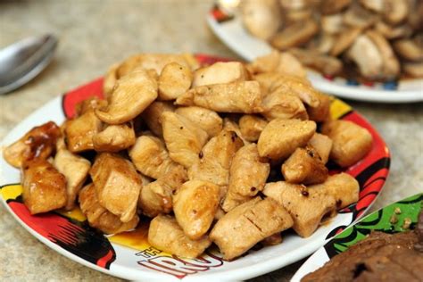 Hibachi chicken is a japanese favorite with tender chicken breast coated in soy sauce and butter. Angel in the Kitchen: Hibachi Chicken and Steak