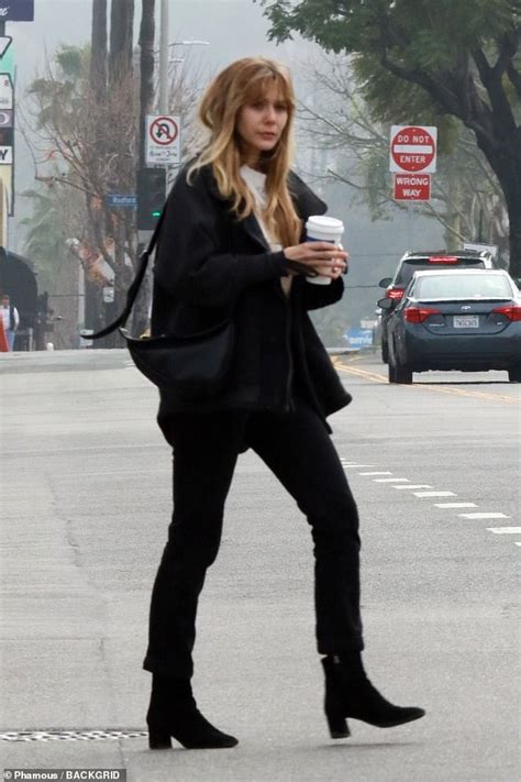 Elizabeth Olsen Nails California Cool Style As She Grabs Coffee In