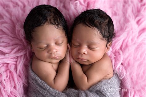 Ava And Laila Chicago Twins Newborn Photographer