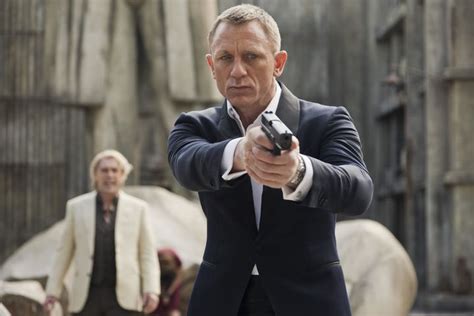 Daniel Craig Returns For James Bond 25 Huffpost Entertainment
