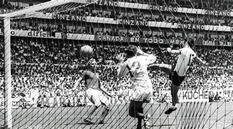 Space interpreter thomas müller is vital to germany. WM 1970 gegen England: Revanche für Wembley :: DFB ...