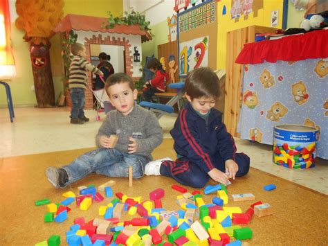 Hay uno que se llama escalera y no es tan común o no lo se. Trabajo por Rincones en Educación Infantil: Rincón de juego Lógico-matemático