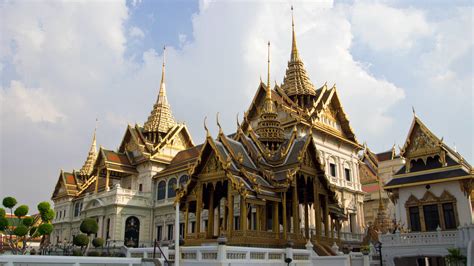 The temple has a prayer hall as well as a room which. 10 Tempel, die du in Bangkok nicht verpassen solltest