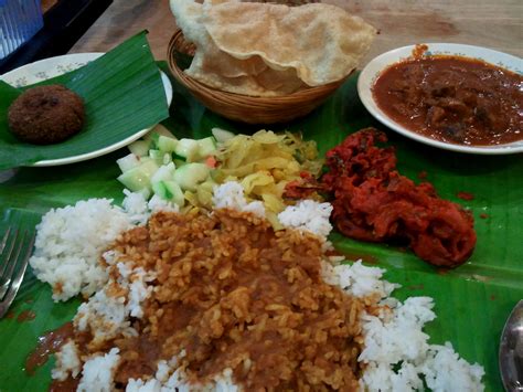 Nirvana banana leaf rice bangsar. Tasty Or Not?: Banana Leaf Rice @ Sri Nirwana Maju ...