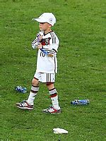 ˈwukaʂ pɔˈdɔlskʲi) on 4 june 1985). Louis Podolski, son of Lukas Podolski of Germany ...