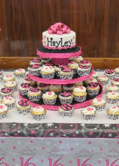 Sweet 16 Birthday Cake For My Niece She Did The Cupcake Decorations