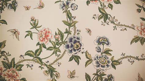 The Value Of Vintage Floral Wallpaper Womans World