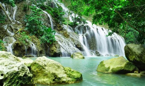 travelling-around-sumba-island-the-exotic-and-mystical-waterfall-of-sumba
