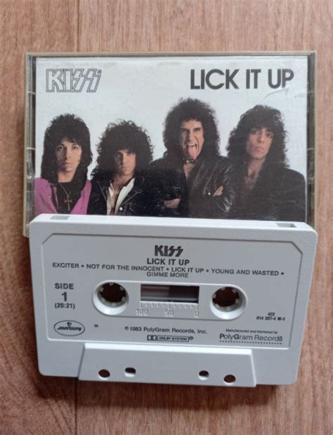 Kiss Lick It Up Cassette Photo Metal Kingdom