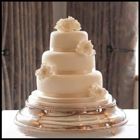 3 Tier Ivory Wedding Cake By Rebecca Gilmore Wedding Cakes Ivory