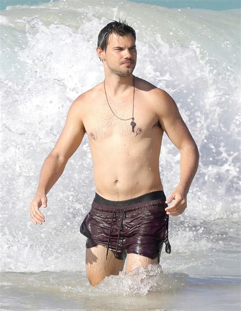 Taylor Lautner Celebrites Male In Taylor Lautner Shirtless Tyler Lautner Taylor Lautner