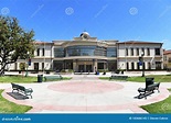 FULLERTON, CALIFORNIA - 21 MAY 2020: Library Building on the Campus of ...
