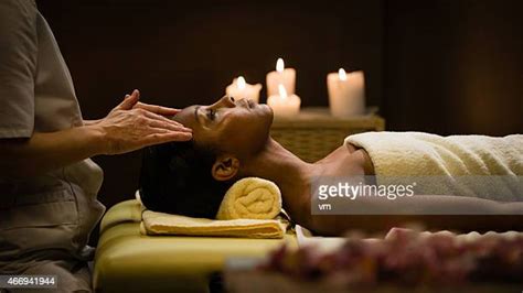 60 Meilleures Massage Black Woman Photos Et Images Getty Images