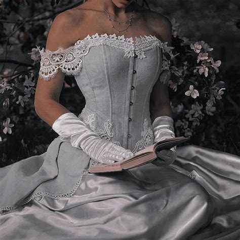 pin by blanca togni on Эстетика in 2020 princess aesthetic fashion victorian dress
