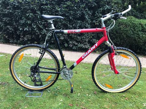 Excellent Condition Giant Retro Mountain Bike In Newcastle Tyne And