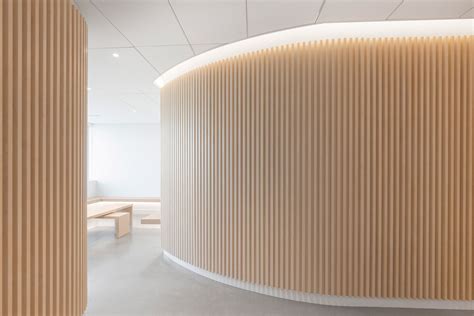 Curved Wood Slat Wall에 대한 이미지 검색결과 Dental Office Design Office