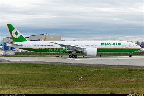 B 16721 Eva Air Boeing 777 300er At Everett Snohomish County