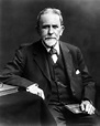 영국 스코틀랜드의 인류학자 제임스 조지 프레이저 경 (Sir James George Frazer, 1854~1941 ...