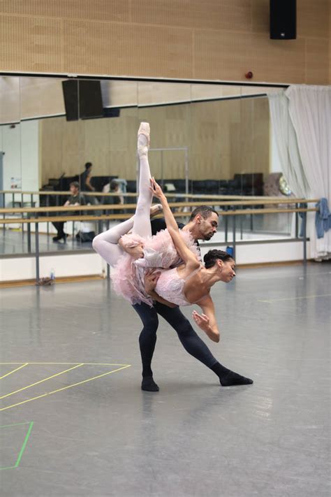 What Its Really Like Being A Male Ballet Dancer According To A