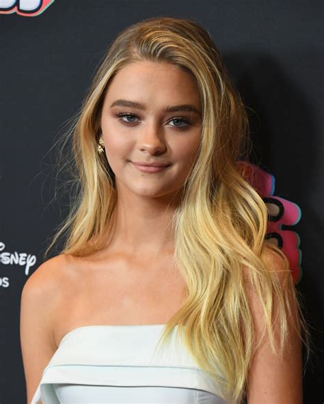 Lizzy Greene As Sophie Dixon Get To Know The Cast Of A Million Little
