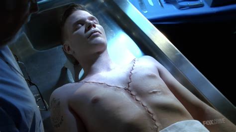 AusCAPS Jim Parrack Shirtless In CSI 7 03 Toe Tags
