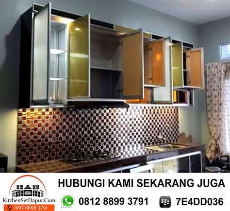 Misal, luas dapur 2 x 2 meter, asumsi kitchen set bentuk l, panjang kabinet bawah bentul l 2 + 2 = 4 meter, kabinet atas bentuk line = 2 meter, dengan finishing hpl rp. Kitchen Set Bahan Aluminium Sawangan Depok 0812.8899.3791 ...