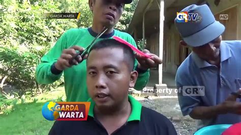 Ngawi Sambut Ramadhan Warga Gelar Cukur Masal Gratis Dan Bersih