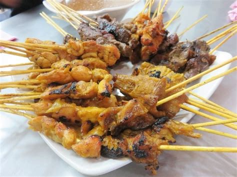 Sate kajang hj samuri, malasia aún no tiene suficientes puntuaciones de la comida, el servicio, la relación calidad/precio o la atmósfera. Sate Kajang Hj. Samuri: Jajan Sate Kelinci dan Sate Babat ...